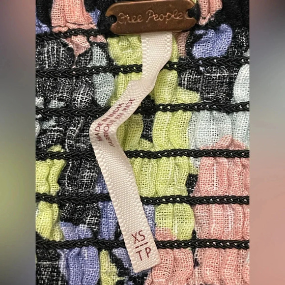 Free People Ariana Printed Top in Retro Combo Size XS - Picture 12 of 13